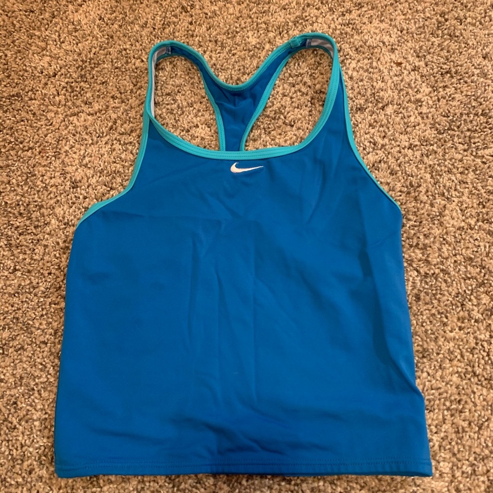 child’s Nike top